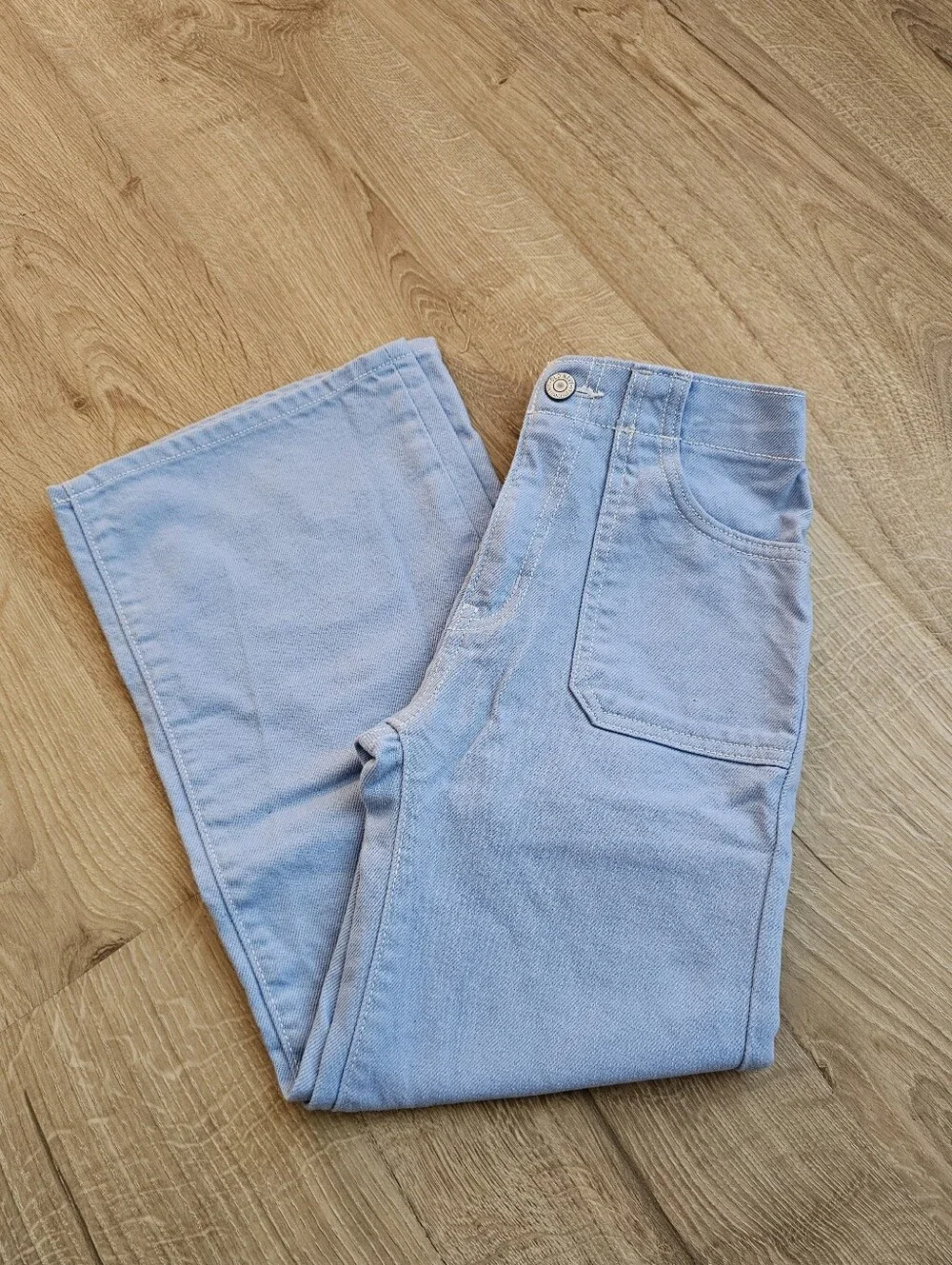 Old Navy Light Blue Wide-Leg Jeans with Patch Pockets Size M(8) Girl